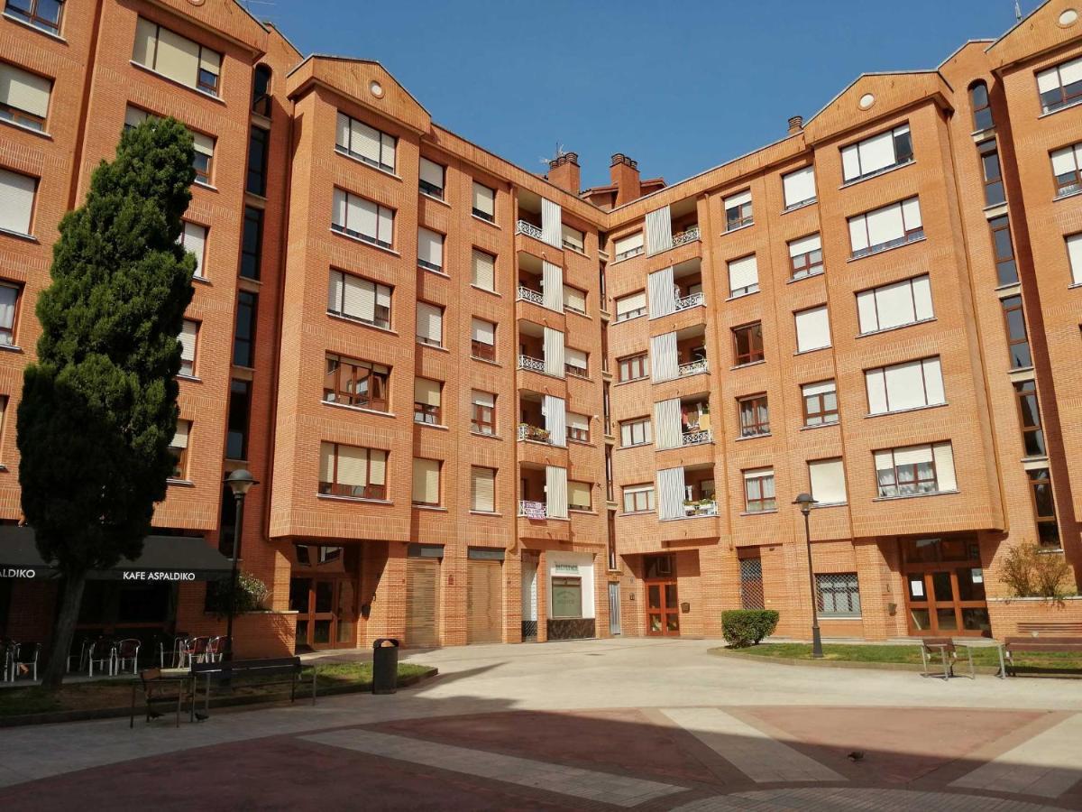 Andramari Tourist Home Parking& Wifi Zornotza Kültér fotó